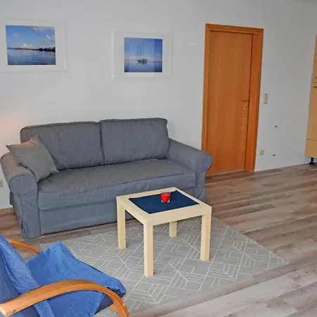 Apartment Am Wald Mit Strand Altefahr