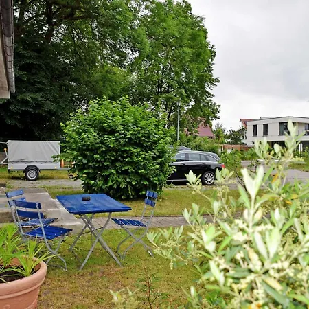 Apartment Am Wald Mit Strand Altefahr